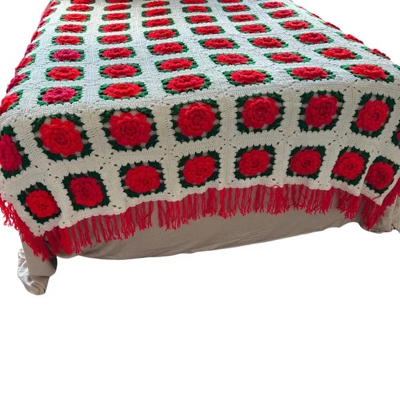 Red Rose Granny Square Chrochet Blanket-‎ Handmade Afghan Throw, Vintage 1970's - Picture 3 of 10